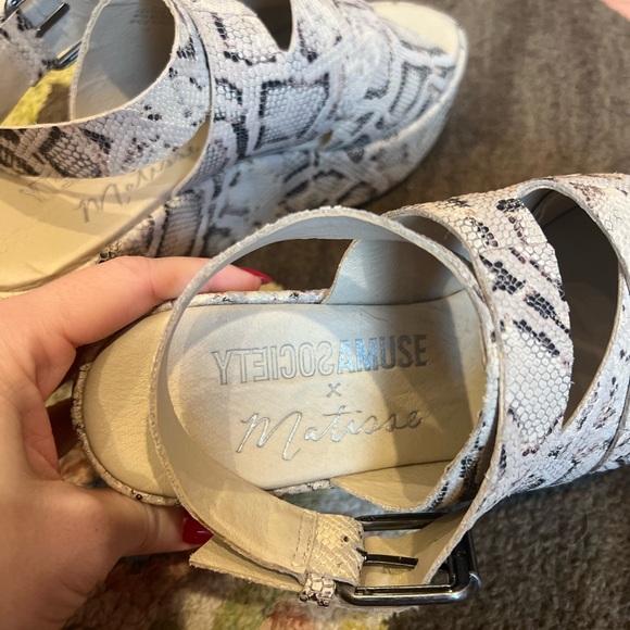 Matisse Runaway Platform Sandals | Women’s Size 7 Snakeskin Platforms - Picture 7 of 11